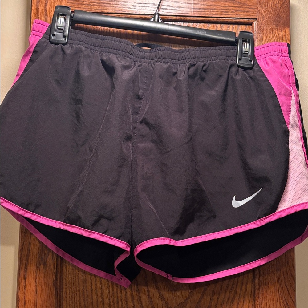 Nike Black Dri-FIT Women's Shorts - size Large - Picture 2 of 7